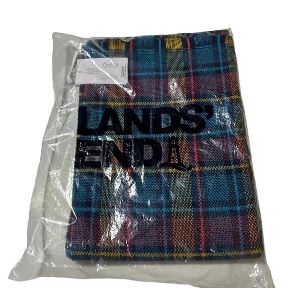 NWT Lands’ End plaid multi color scarf One Size - Picture 1 of 2